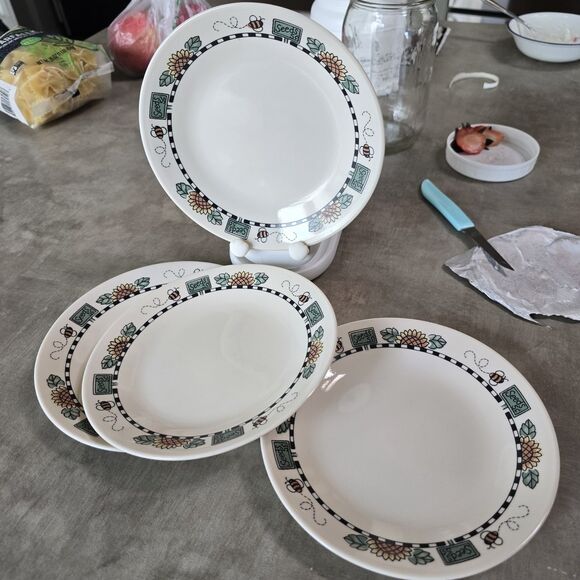 Corelle Sunblossoms 6 3/4 4  plates sunflowers, bumblebees, and seed packets - Picture 4 of 5